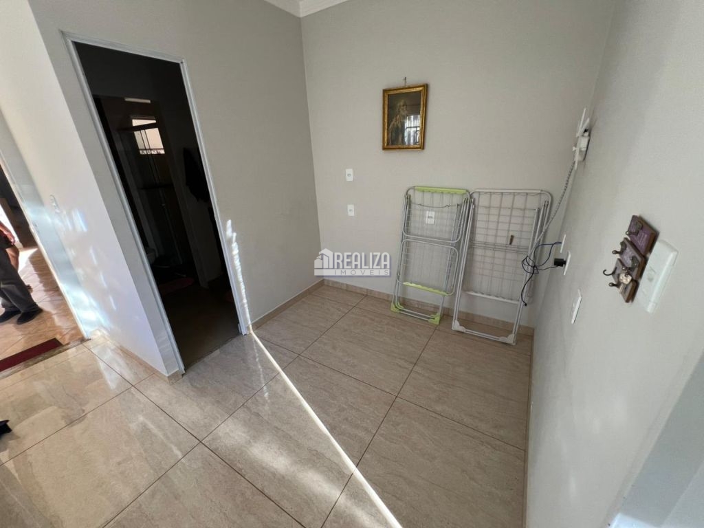Casa, 4 quartos, 234 m² - Foto 35