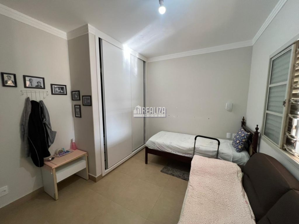 Casa, 4 quartos, 234 m² - Foto 26