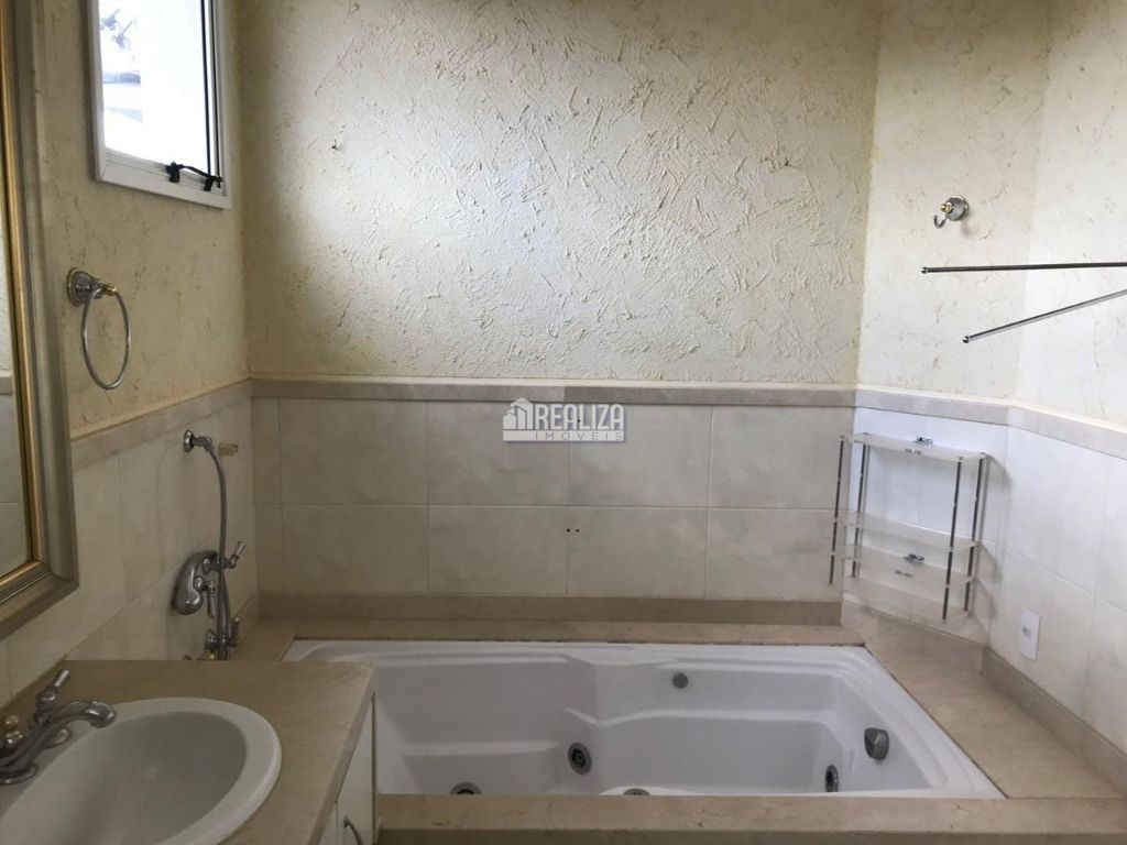 Apartamento, 3 quartos, 200 m² - Foto 2