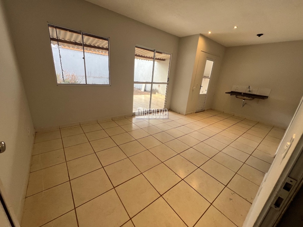 Casa, 2 quartos, 60 m² - Foto 1
