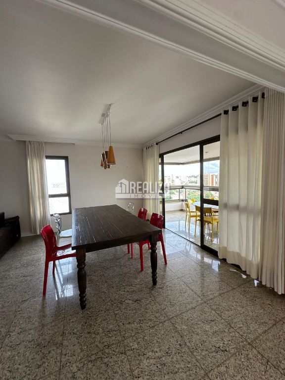 Apartamento de 4 quartos, 211m² no bairro Mercês, em Uberaba | Eu Corretor