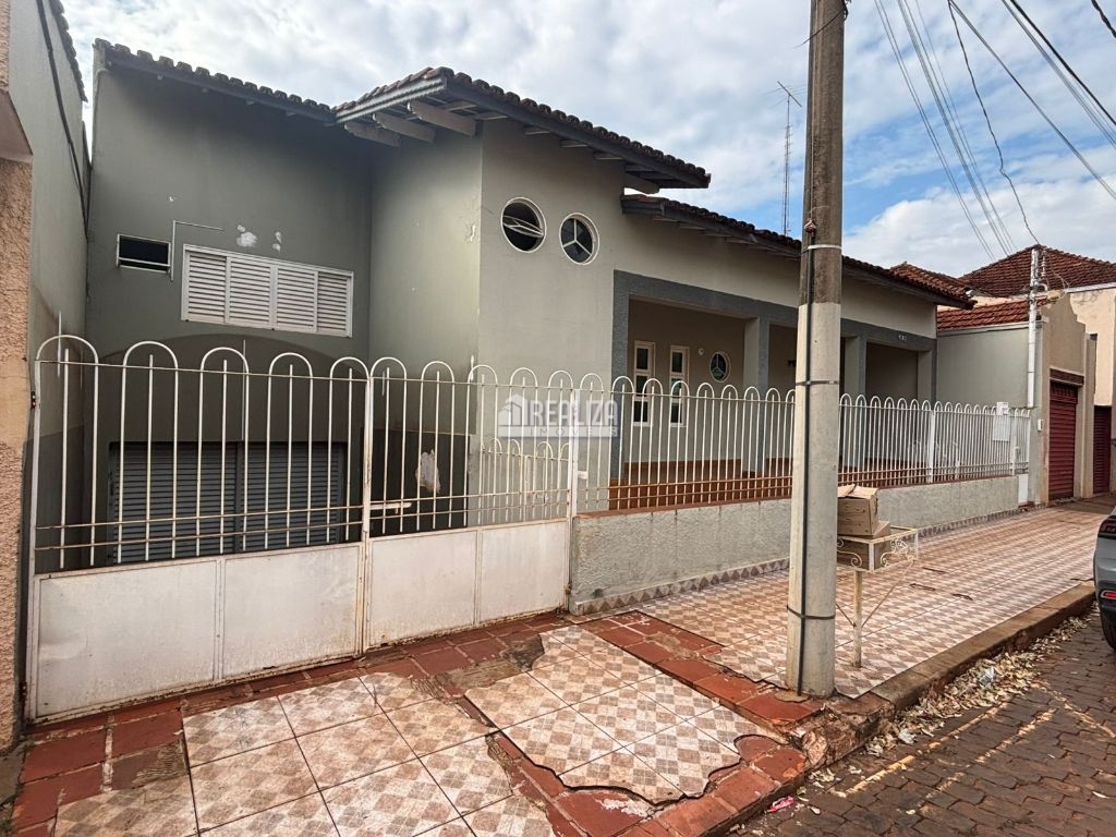 Casa de 3 quartos, no bairro Centro, em Igarapava | Eu Corretor