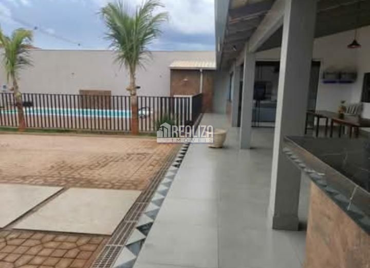 Casa de 4 quartos, 276m² no bairro Parque das Laranjeiras, em Uberaba | Eu Corretor