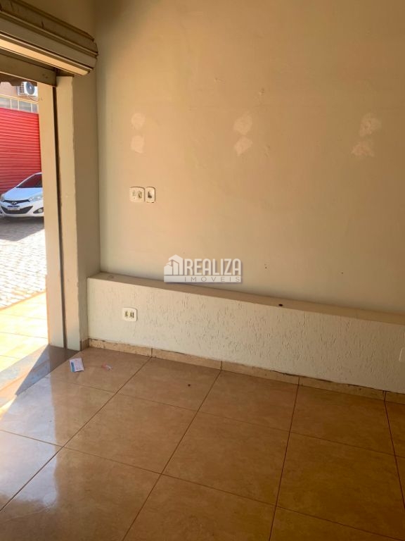 Loja / Salão / Ponto Comercial de no bairro Centro, em Igarapava | Eu Corretor
