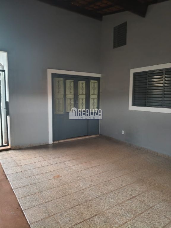 Casa, 3 quartos, 180 m² - Foto 2