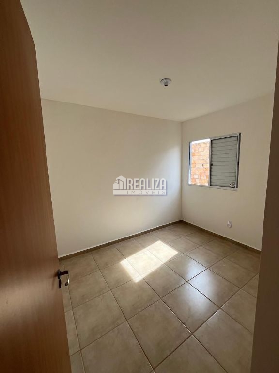 Casa de 2 quartos, 41m² no bairro Parque das Aroeiras, em Uberaba | Eu Corretor