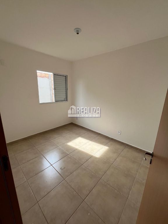 Casa de 2 quartos, 41m² no bairro Parque das Aroeiras, em Uberaba | Eu Corretor