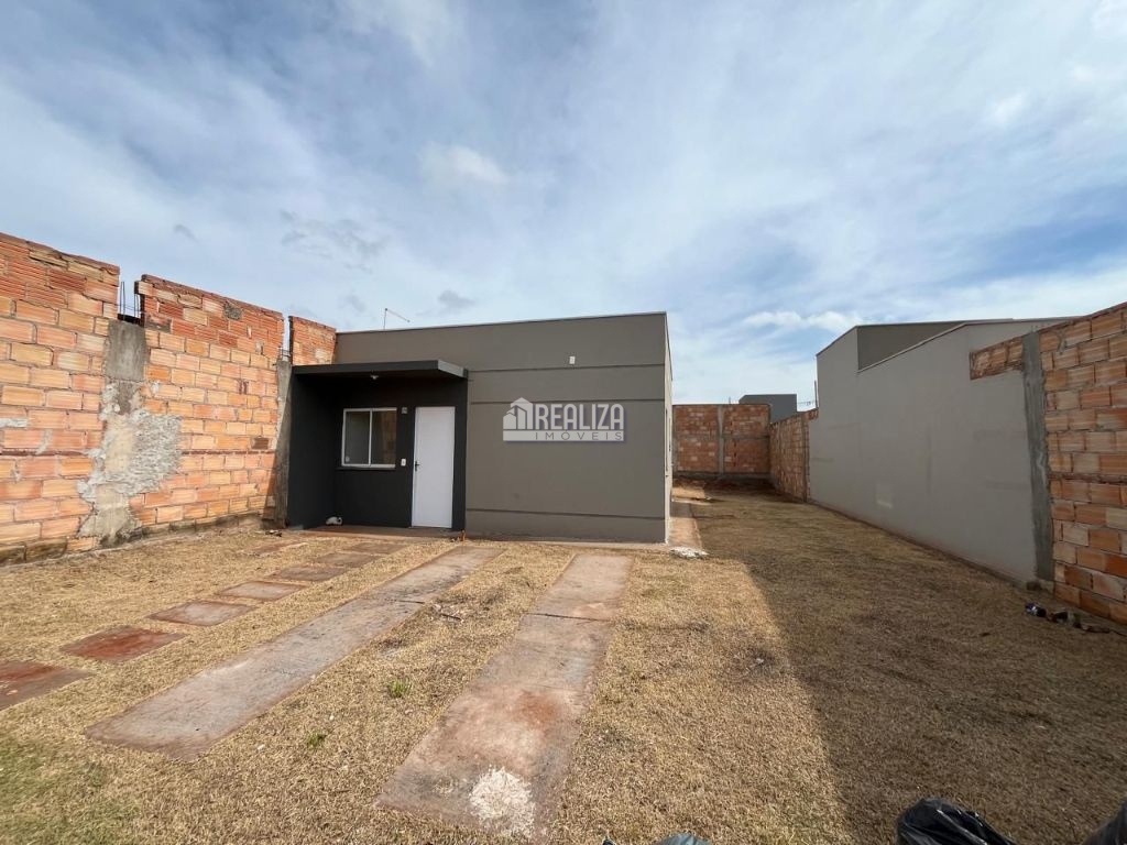 Casa de 2 quartos, 41m² no bairro Parque das Aroeiras, em Uberaba | Eu Corretor