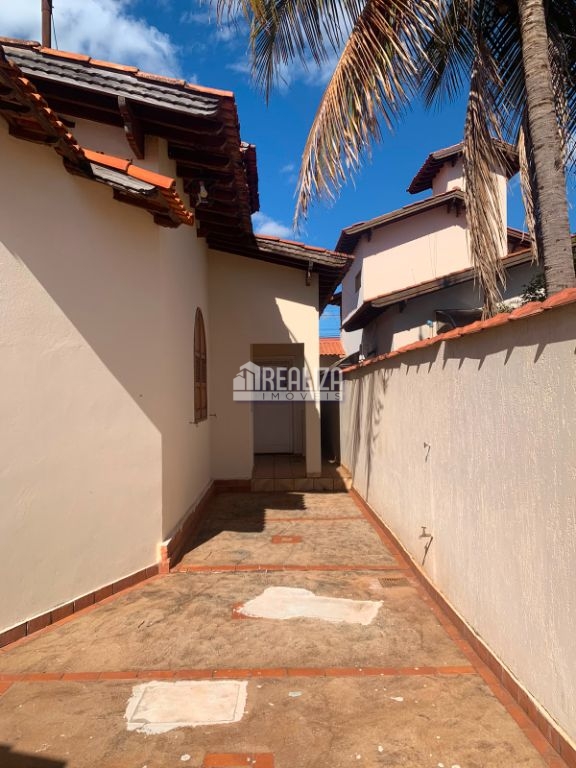 Casa, 3 quartos, 181 m² - Foto 4
