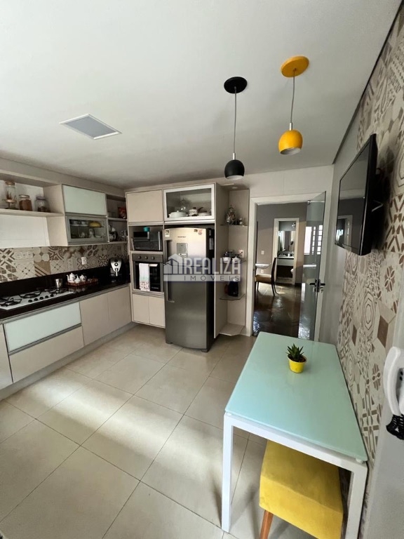 Casa, 3 quartos, 189 m² - Foto 2