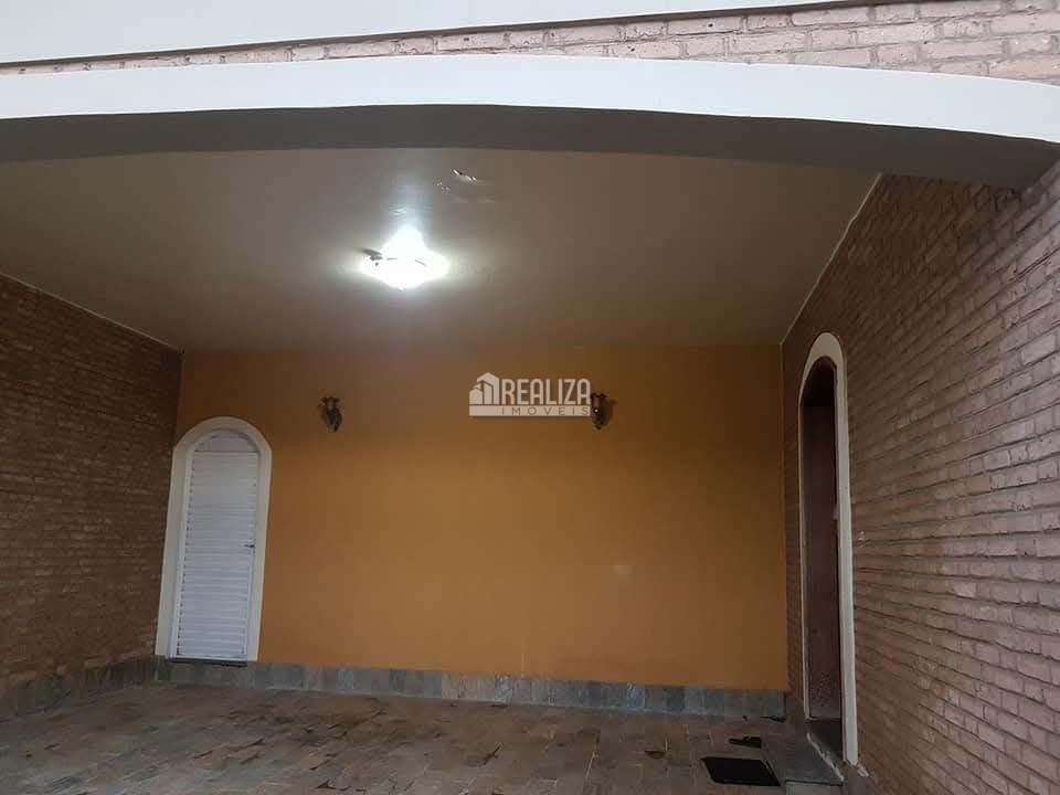 Casa, 3 quartos, 187 m² - Foto 2