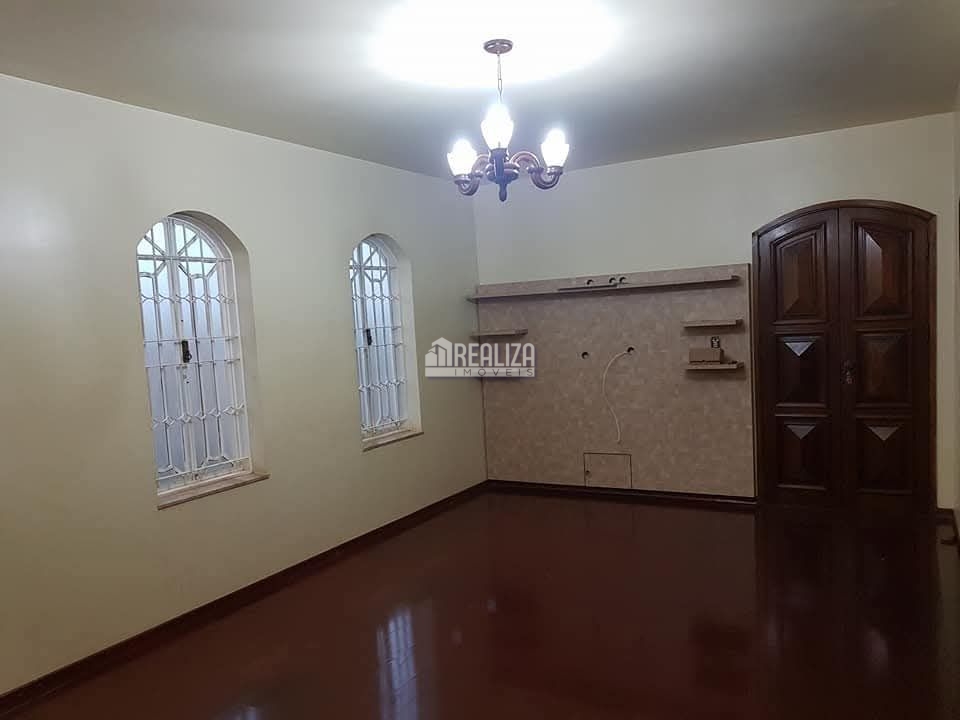Casa, 3 quartos, 187 m² - Foto 1