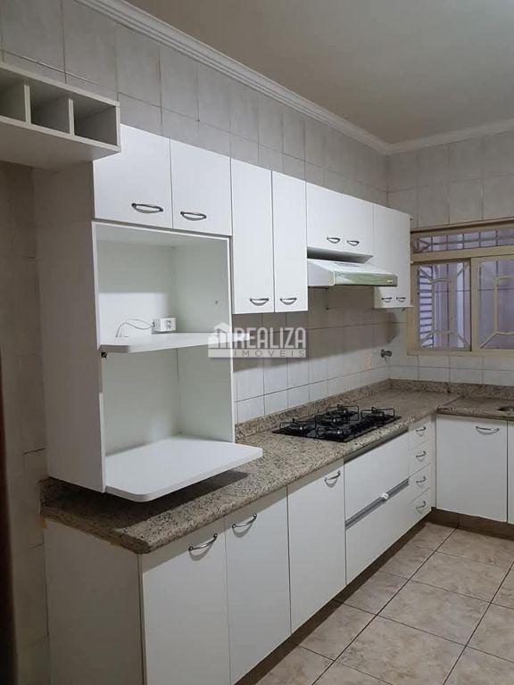 Casa, 3 quartos, 187 m² - Foto 4