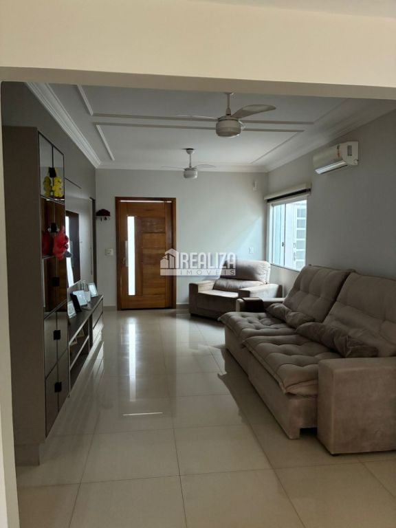 Casa, 3 quartos, 170 m² - Foto 1