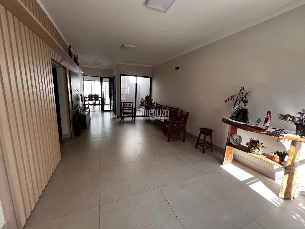 Casa, 2 quartos, 200 m² - Foto 2