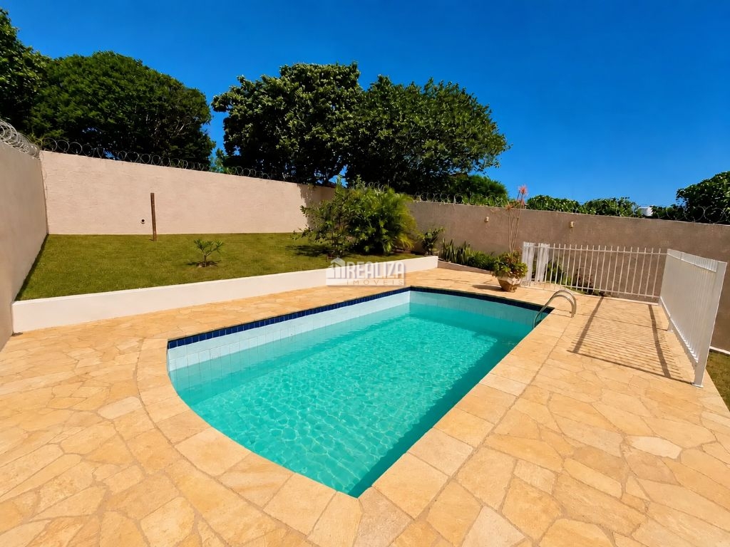 Casa, 3 quartos, 270 m² - Foto 2