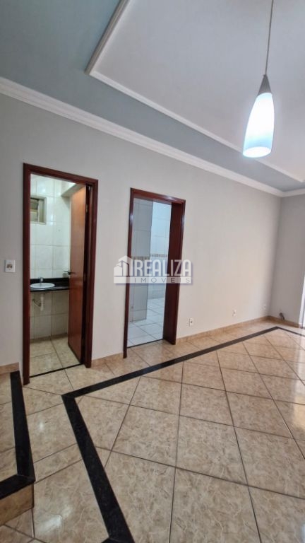 Casa, 3 quartos, 128 m² - Foto 2