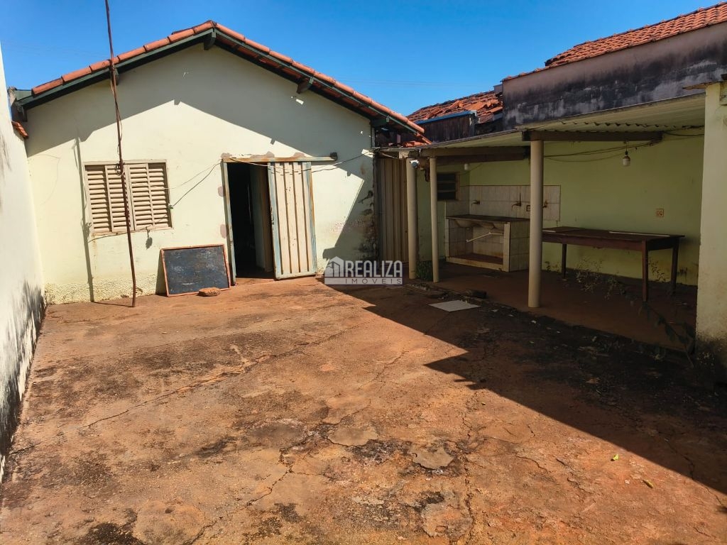 Casa, 1 quarto, 120 m² - Foto 1