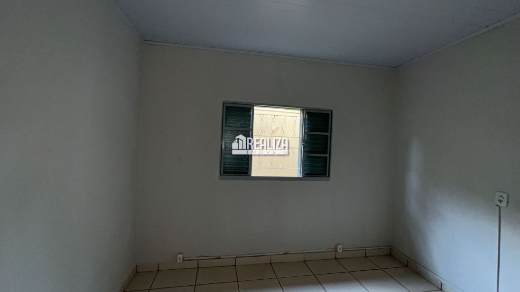 Casa, 2 quartos, 80 m² - Foto 1
