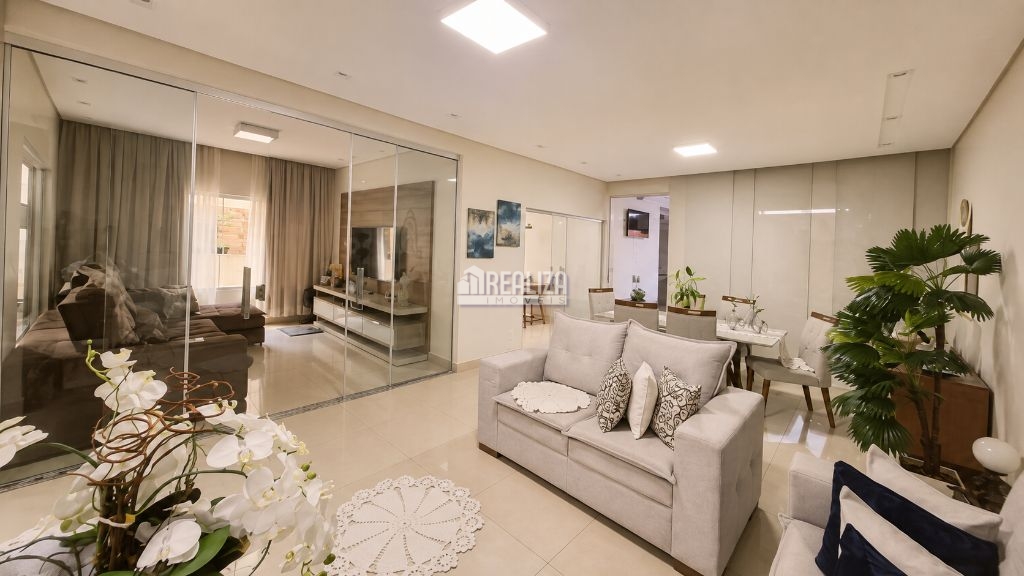 Sobrado, 4 quartos, 285 m² - Foto 1