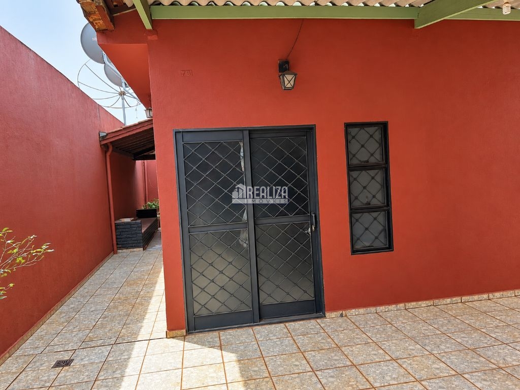 Casa, 3 quartos, 122 m² - Foto 1