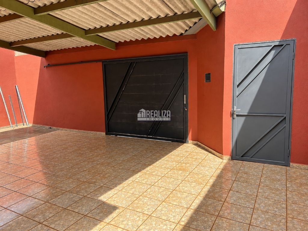 Casa, 3 quartos, 122 m² - Foto 2