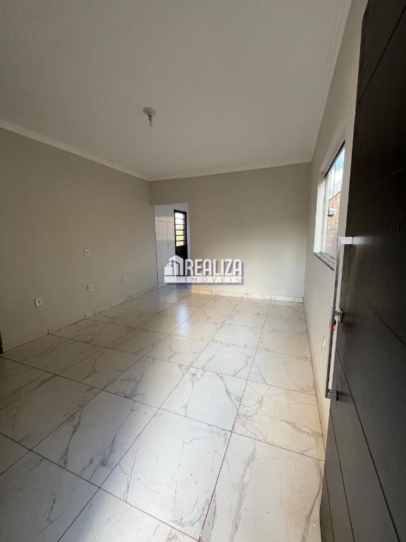 Casa, 2 quartos, 56 m² - Foto 2