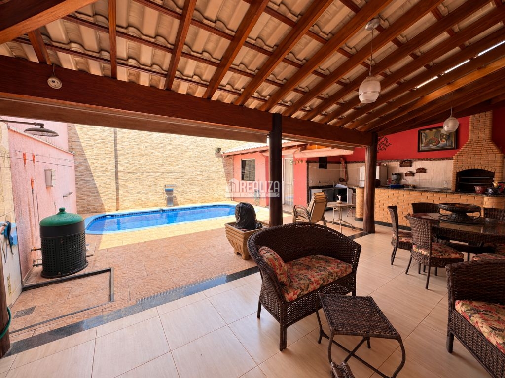 Casa, 4 quartos, 280 m² - Foto 2