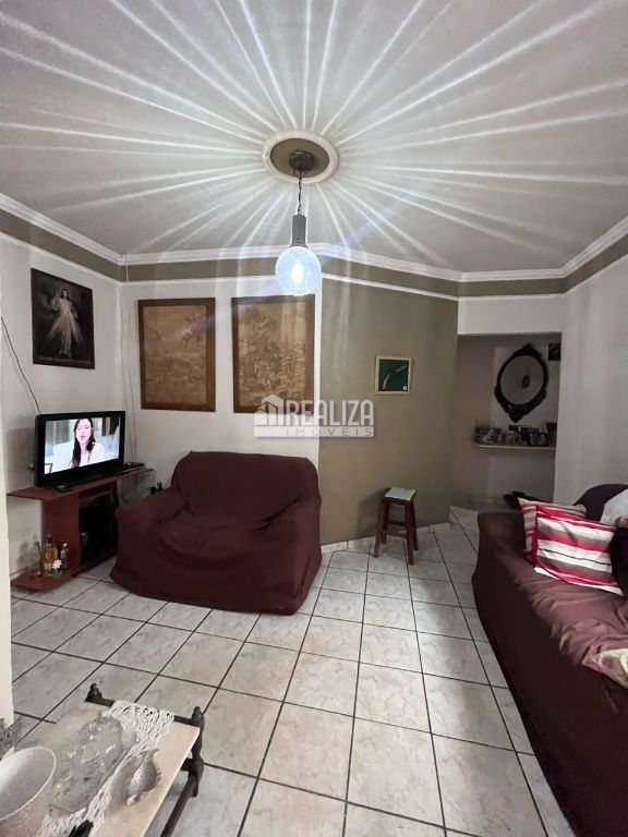 Casa, 2 quartos, 102 m² - Foto 1