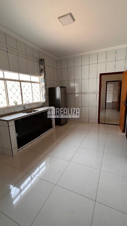 Casa, 3 quartos, 193 m² - Foto 1
