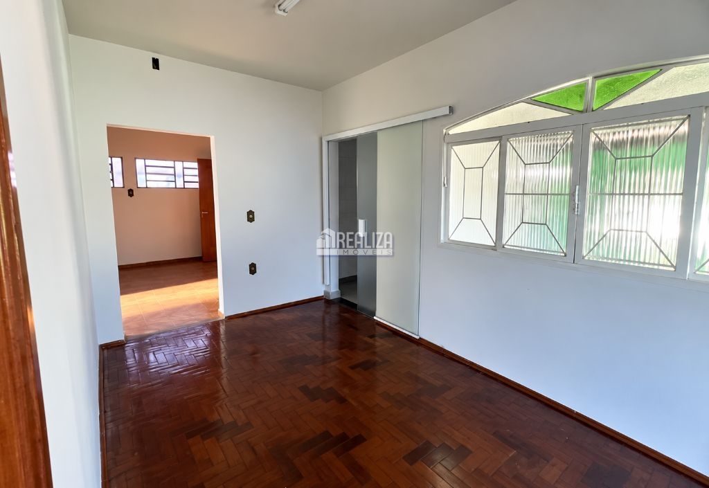 Casa, 4 quartos, 135 m² - Foto 3