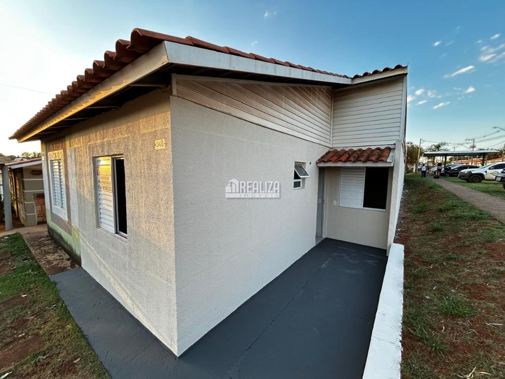 Casa, 3 quartos, 60 m² - Foto 1