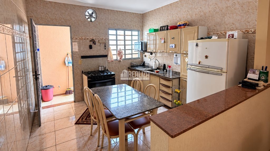 Casa, 3 quartos, 162 m² - Foto 6