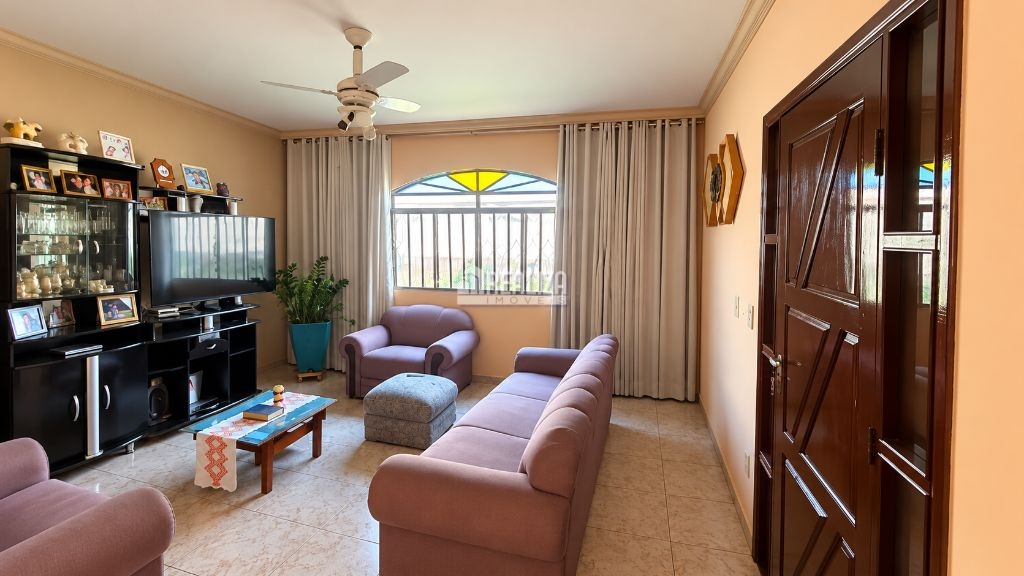 Casa, 3 quartos, 162 m² - Foto 3