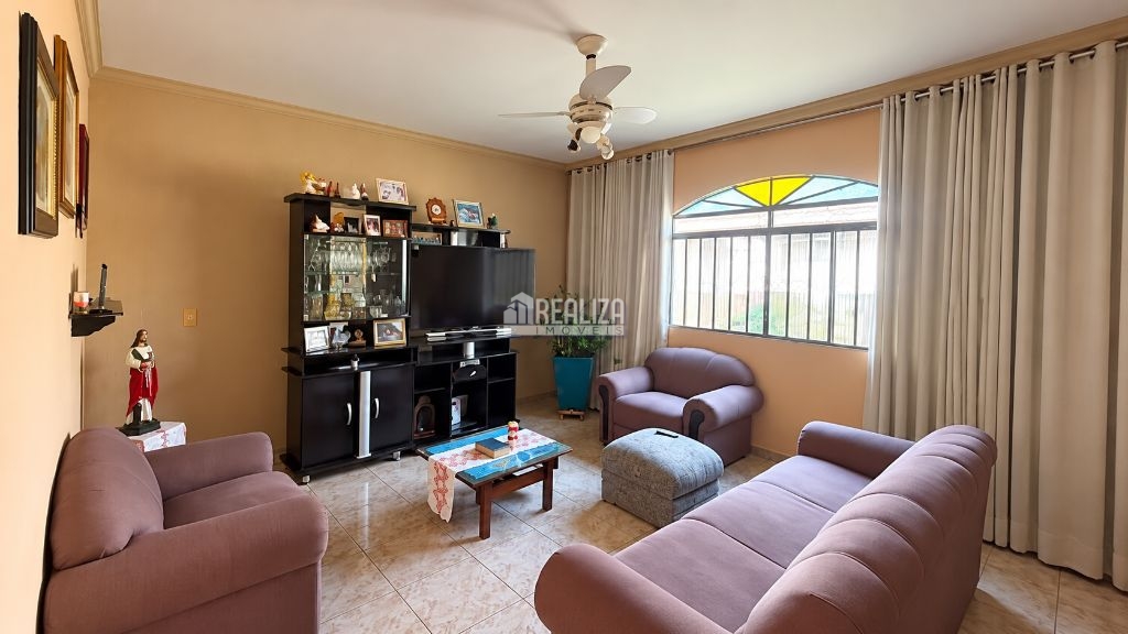 Casa, 3 quartos, 162 m² - Foto 2