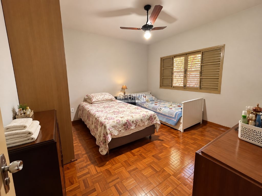 Casa, 3 quartos, 277 m² - Foto 24