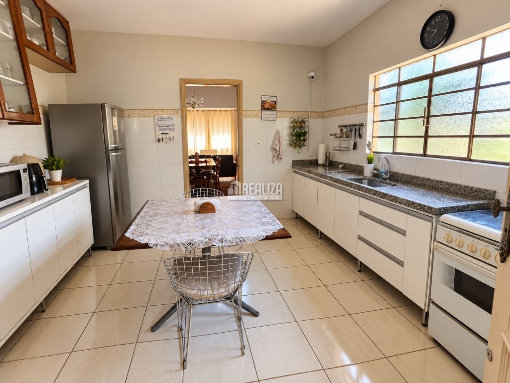 Casa, 3 quartos, 277 m² - Foto 8
