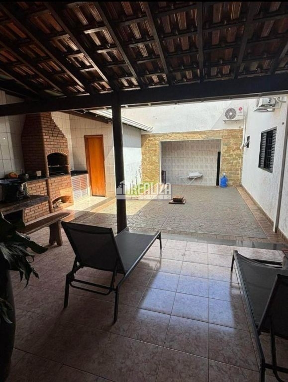 Casa, 3 quartos, 220 m² - Foto 8
