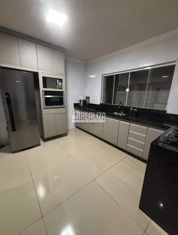 Casa, 3 quartos, 220 m² - Foto 4