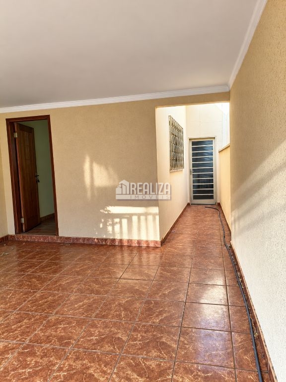 Casa, 3 quartos, 168 m² - Foto 2