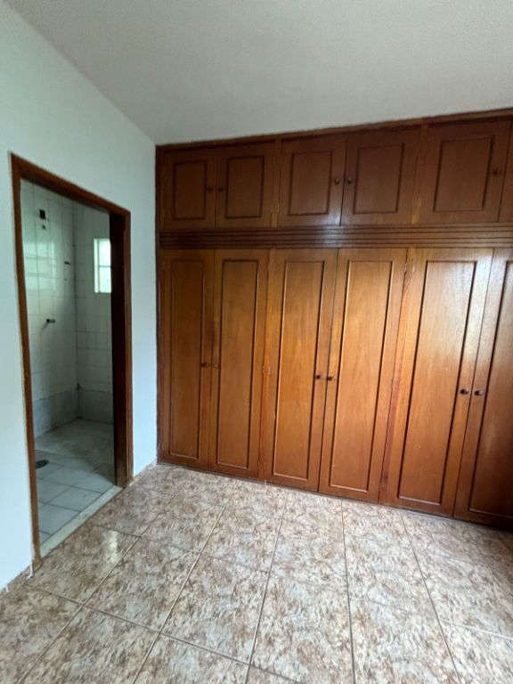 Casa de 4 quartos, no bairro Universitário, em Uberaba | Eu Corretor