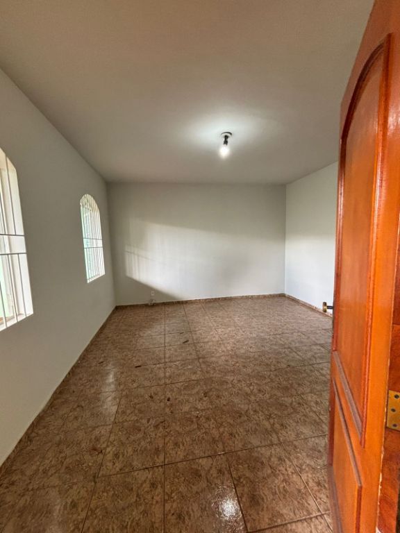 Casa de 4 quartos, no bairro Universitário, em Uberaba | Eu Corretor