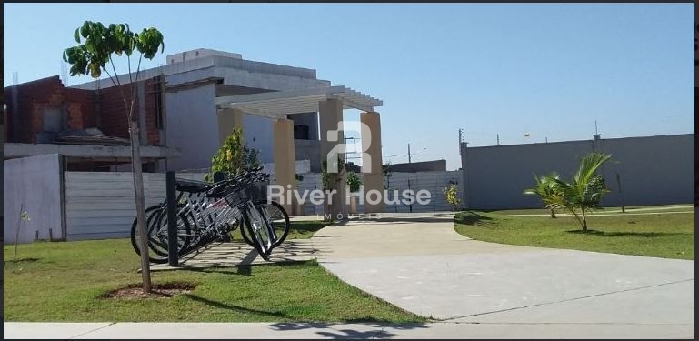 Casa de luxo com 03 suítes no condomínio florais do parque m