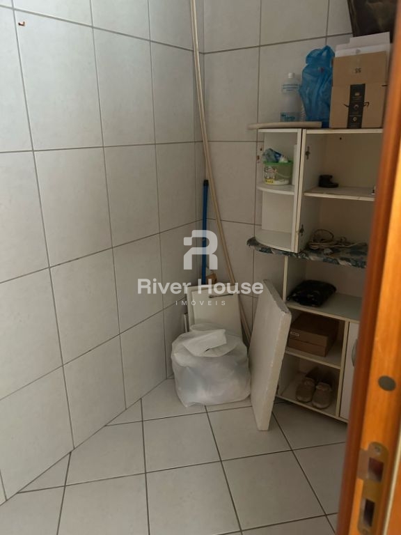 Apartamento padrão com 3 dormitórios à venda em goiabeira