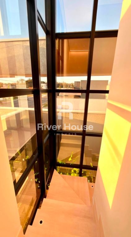 Condominio Florais Esmeralda, Casa de Alto Padrão 03 Suites sendo 02 com Closet 01 Master