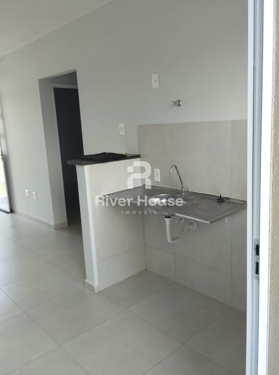 Aluga-se ou vende-se casa no condomínio ipê - parque cerrado