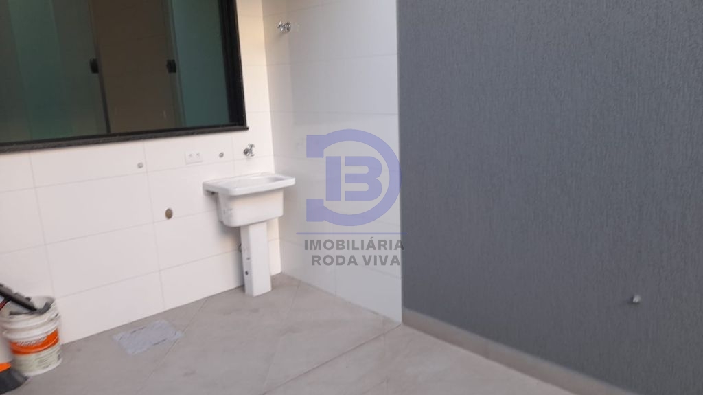 Sobrados novos próximo ao metro patriarca