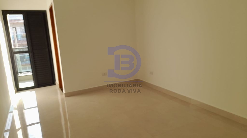 Sobrados novos próximo ao metro patriarca