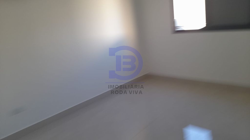 Sobrados novos próximo ao metro patriarca