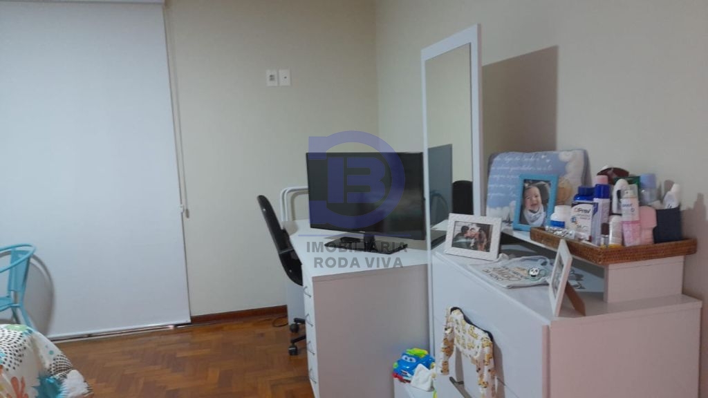 Sobrado com 200 metros - 2 suítes e 03 vagas